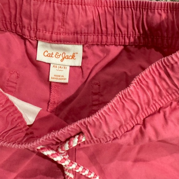 Bundle of 3 pairs of girls Cat & Jack shorts, size 6 - Picture 3 of 11